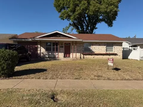 4513 Huntington Dr, Garland, TX 75042