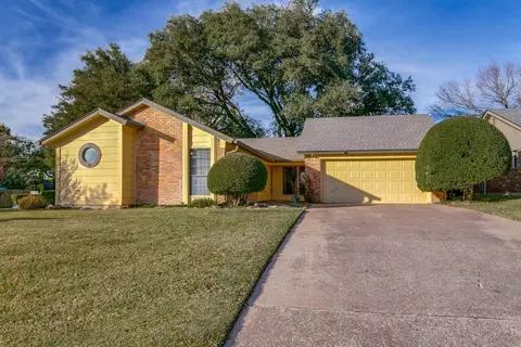 601 N Riverside Dr, Grapevine, TX 76051