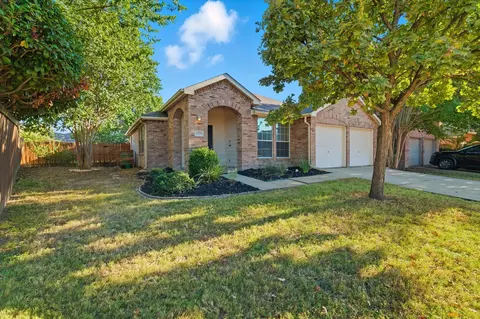 1205 Canvasback Dr, Aubrey, TX 76227