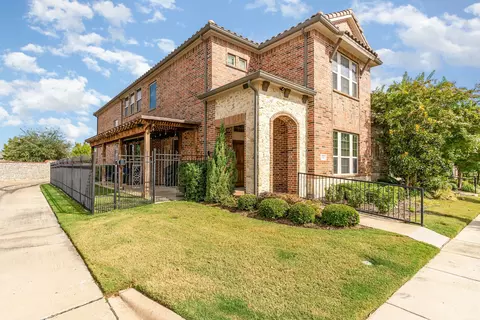 101 Maceta St, Irving, TX 75039