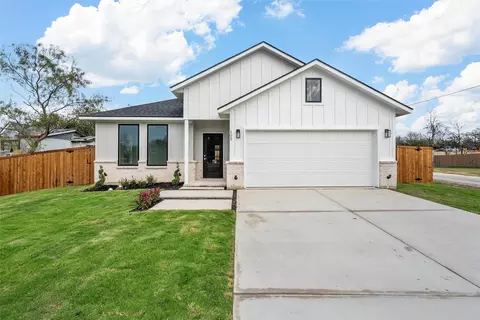 105 Anderson St, Hillsboro, TX 76645