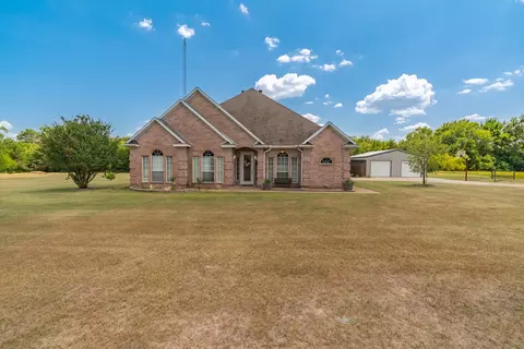 645 Ranchwood Dr, Greenville, TX 75402