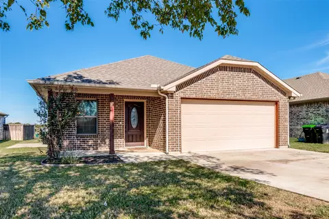 508 W Copenhavr St, Pilot Point, TX 76258