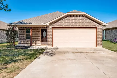 Exterior - 508 W Copenhavr St, Pilot Point, TX 76258 photo 2 of 5