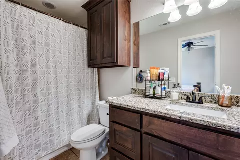 Bath - 508 W Copenhavr St, Pilot Point, TX 76258 photo 2 of 2
