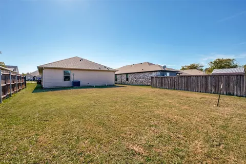 Exterior - 508 W Copenhavr St, Pilot Point, TX 76258 photo 5 of 5