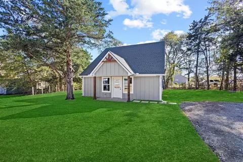 132 Pecan Dr, Pottsboro, TX 75076