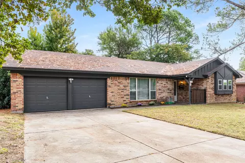 1613 Janice Ln, Fort Worth, TX 76112