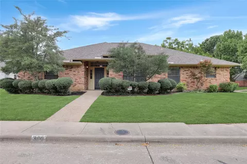 300 Dogwood Trl, Mckinney, TX 75072