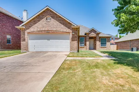 1913 Silver Leaf Dr, Little Elm, TX 75068