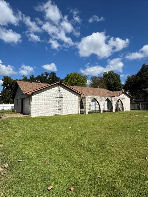 107 Benoist Cir, Bossier City, LA 71111
