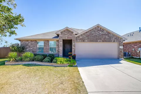 2309 Myrtle Beach Dr, Fort Worth, TX 76108