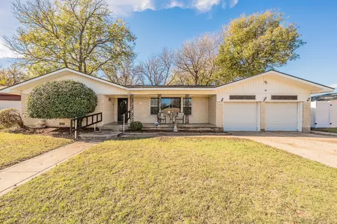 3793 N Hills Dr, North Richland Hills, TX 76117