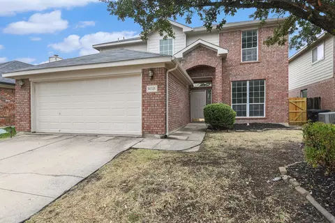 9025 Winding River Dr, Fort Worth, TX 76118