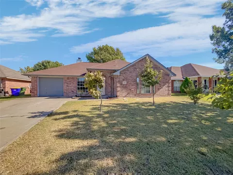 1012 Woodside Ln, Seagoville, TX 75159