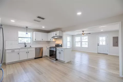 411 W New Mexico Ave, Sweetwater, TX 79556