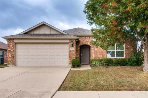 811 Mazatlan Ct, Arlington, TX 76002