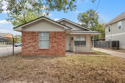 2004 S 9th St, Waco, TX 76706