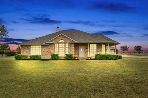 1061 Savannah Ln, Kaufman, TX 75142