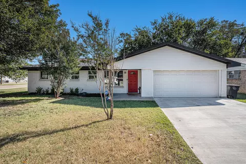 807 Poindexter Ave, Cleburne, TX 76033