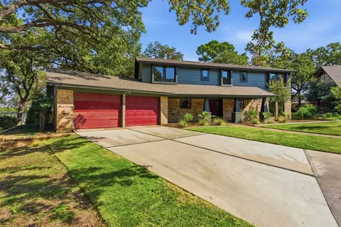 401 Rocky Canyon Ct, Arlington, TX 76011
