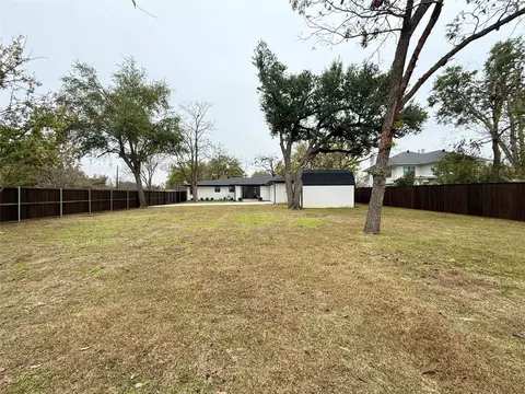Exterior - 203 Walnut St, Terrell, TX 75160 photo 3 of 13