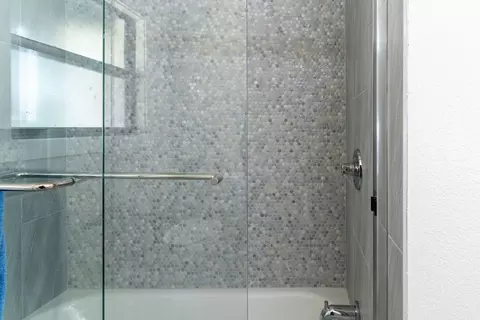 Bath - 203 Walnut St, Terrell, TX 75160 photo 4 of 4