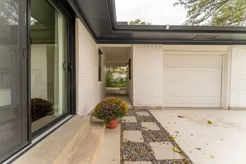 Exterior - 203 Walnut St, Terrell, TX 75160 photo 5 of 13