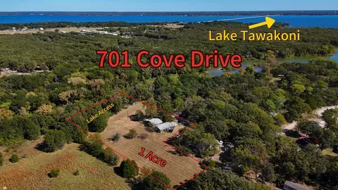 701 Cove Dr, West Tawakoni, TX 75474