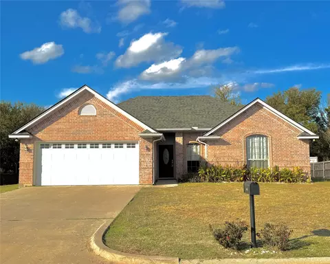1001 Turkey Creek Ct, Bridgeport, TX 76426
