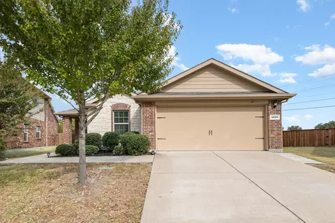 1025 Bend Ct, Forney, TX 75126
