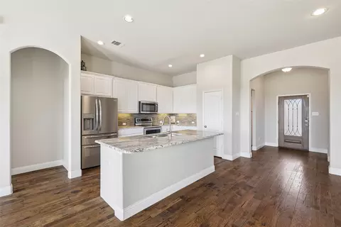 609 Meadowedge Ln, Denton, TX 76207