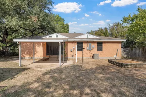 Exterior - 2624 Alvin St, Waco, TX 76708 photo 3 of 5