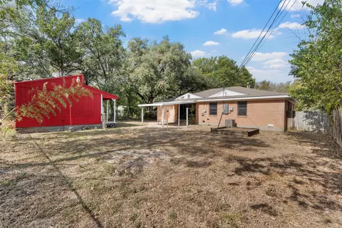 Exterior - 2624 Alvin St, Waco, TX 76708 photo 4 of 5