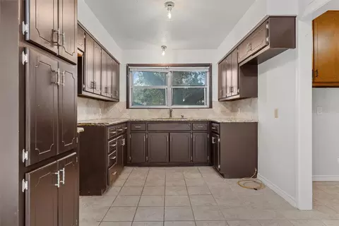 Kitchen - 2624 Alvin St, Waco, TX 76708 photo 2 of 2