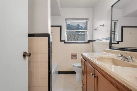 Bath - 2624 Alvin St, Waco, TX 76708 photo 2 of 3