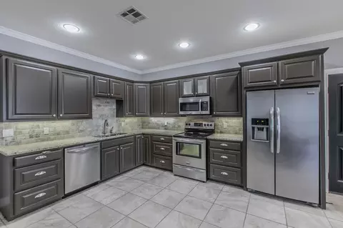 Kitchen - 20 Independence Trl, Waco, TX 76708 photo 3 of 3