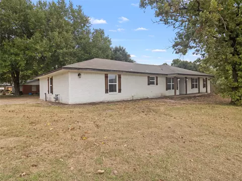 736 Bluebonnet St, Mexia, TX 76667