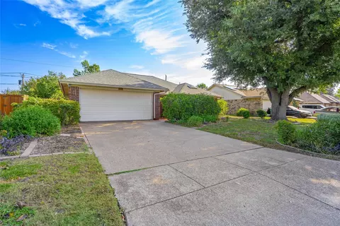 5628 Caracas Dr, North Richland Hills, TX 76180