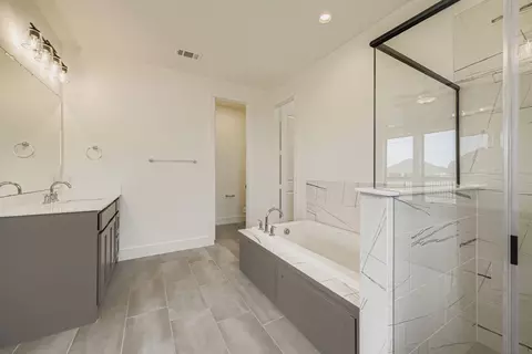 Bath - 11516 Ely Pl, Haslet, TX 76052 photo 3 of 5