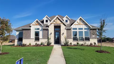 1917 Barrix Ln, Desoto, TX 75115