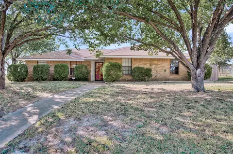 1134 Harvest Hill Cir, Desoto, TX 75115