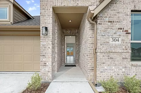 304 Keystone Dr, Commerce, TX 75428 photo 4