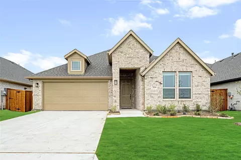 304 Keystone Dr, Commerce, TX 75428