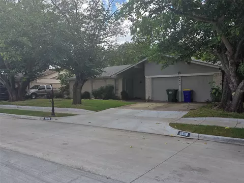 6608 Summertime Ln, Watauga, TX 76148