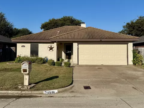 2308 Sundrop Ct, Fort Worth, TX 76108
