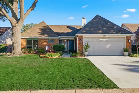 8205 Pacific Pearl Dr, Rowlett, TX 75089