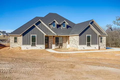9025 Valley Oak Ct, Springtown, TX 76082