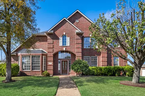 104 Cambridge Ct, Heath, TX 75032