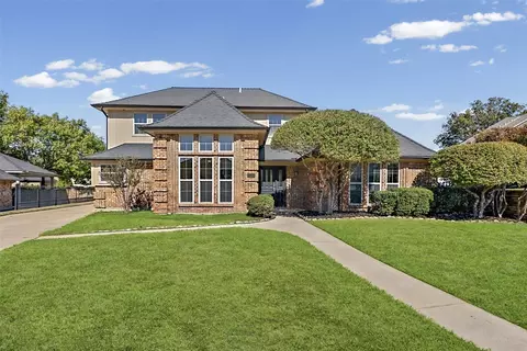 3513 Meadowside Dr, Bedford, TX 76021